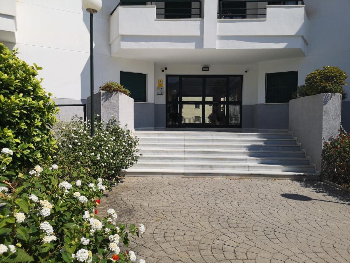 Apartamento Las Brisas Фуэнхирола Экстерьер фото